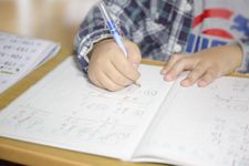 宿題の定番　読書感想文が書けない子どもに必要なサポート