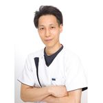 『筋肉のつながりを知れば「肩こり」と「腰痛」は自分で解消できる』（アスコム刊）の著者、沖倉国悦さん