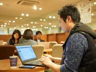 貧乏になっていくサラリーマン…今こそ考えるべきフリーランスの道(*画像はイメージです)