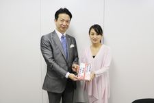 著者の高橋恭介さんと鬼頭あゆみ